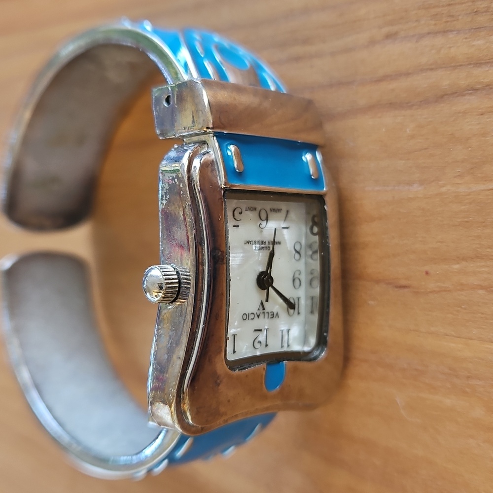 Vellacio Buckle Cuff Bracelet Watch OS